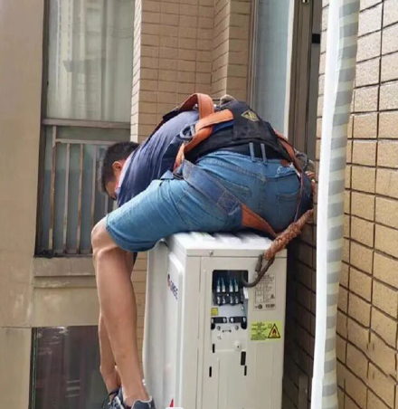 伊犁哈萨克空调移机